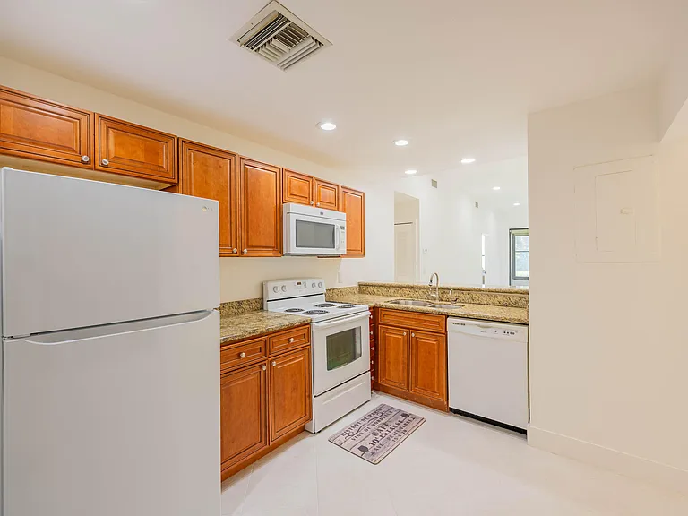 7520 La Paz Blvd #104 — Photo 14