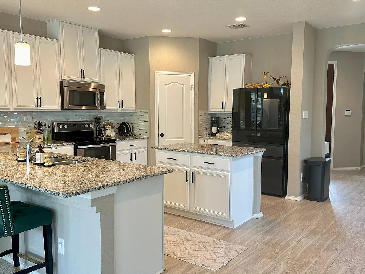 6402 Gerber Mdw — Photo 3