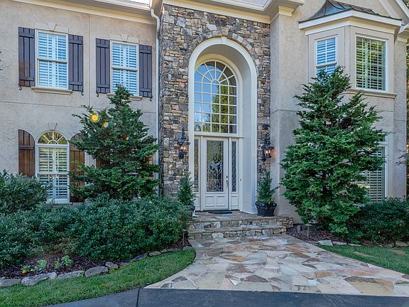 2nd image of 5909 Marsailles Ct