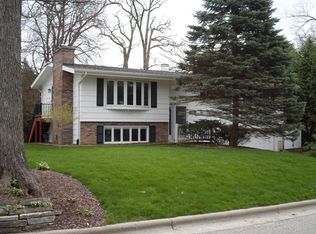 1139 Bonnie Brae Ln, Lake Geneva, WI 53147