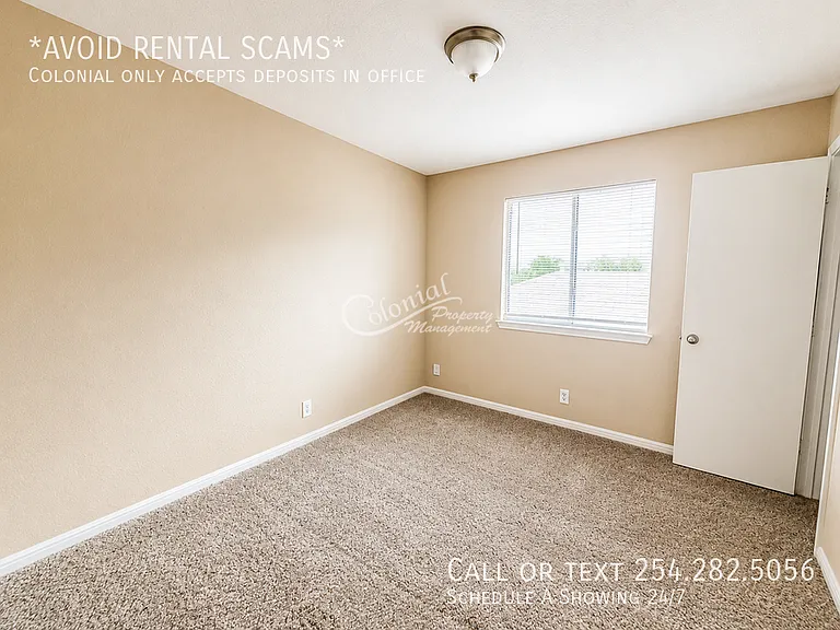 15007 Chamberlain Ct — Photo 10