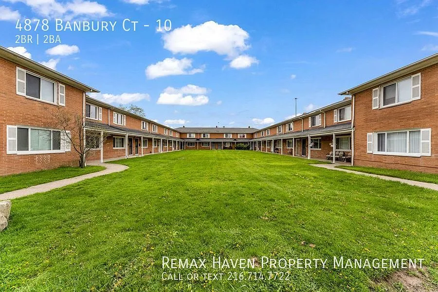4878 Banbury Ct APT 10 photo 1