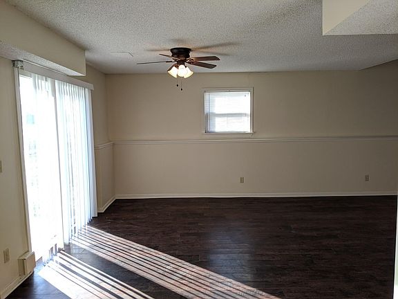 4th image of 423 Lee Dr