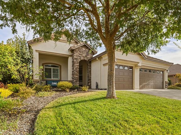 2nd image of 2073 Tracy Ct