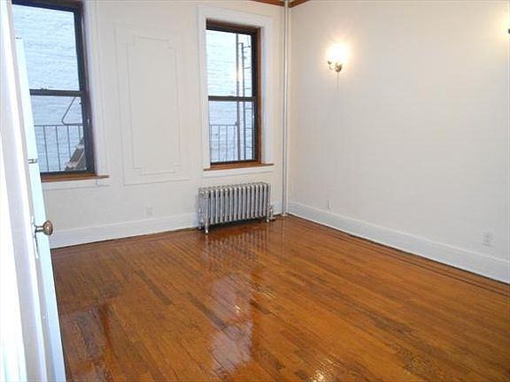 5th image of 558 11th St APT 1D