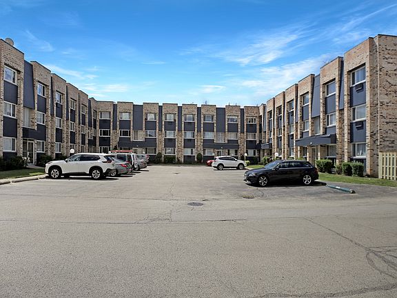 3rd image of 8655 1/2 W Foster Ave #2A
