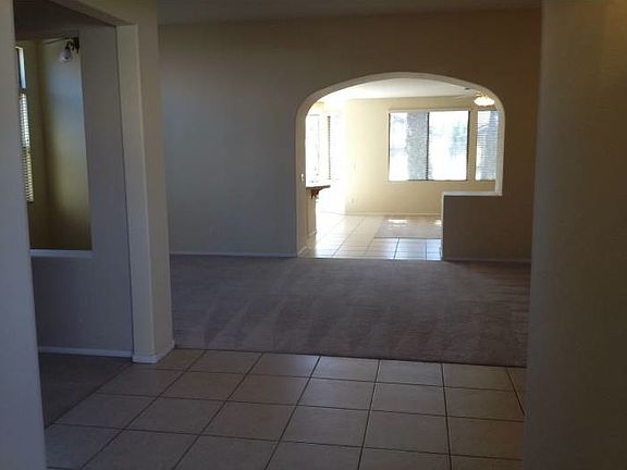 4th image of 231 Saxondale Ave