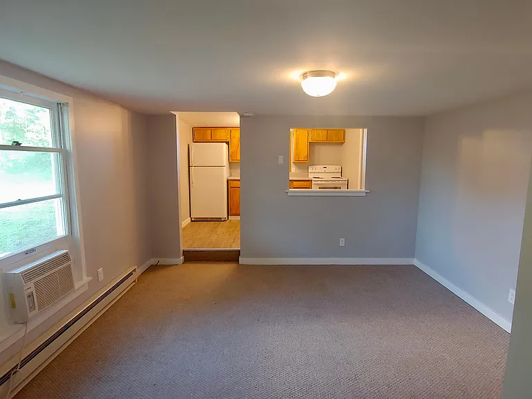 902 Tremont St #B — Photo 4