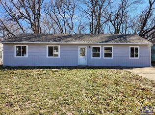 3526 SW Kirklawn Ave, Topeka, KS 66611