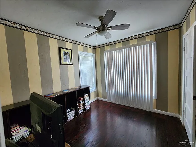 1024 E Laurel Ave — Photo 10
