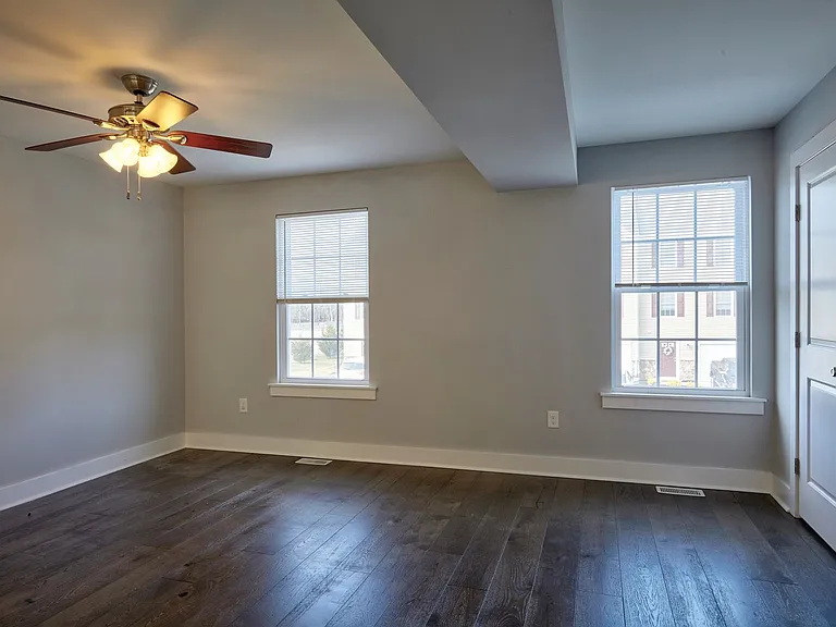 2102 E Oak Rd #F2 — Photo 16