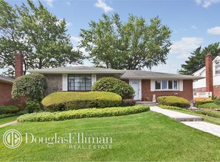 114 Dewey St, Jericho, NY 11753