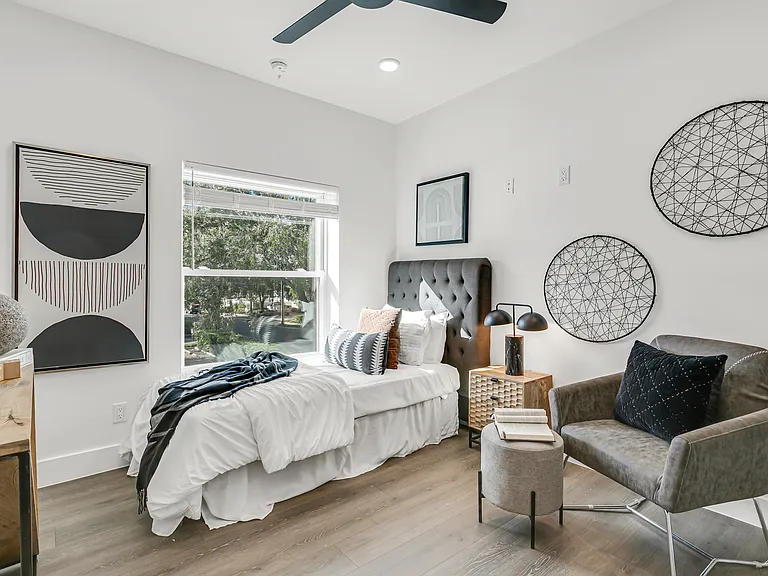 3008 W Estrella St #2 — Photo 15