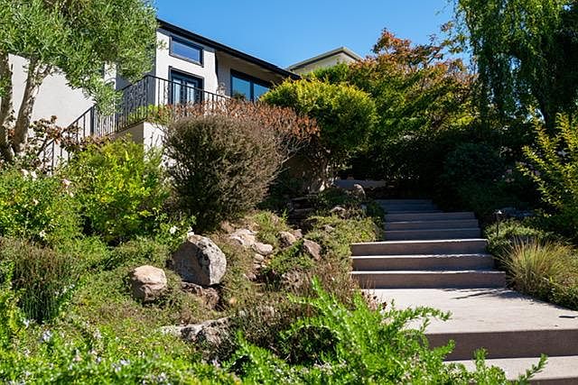 1st image of 1542 Los Altos Dr