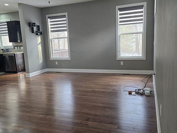 5th image of 2361 Fieldstone Dr