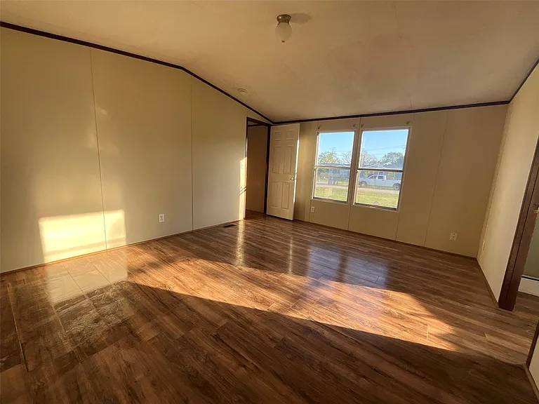 133 Country Oaks St — Photo 5