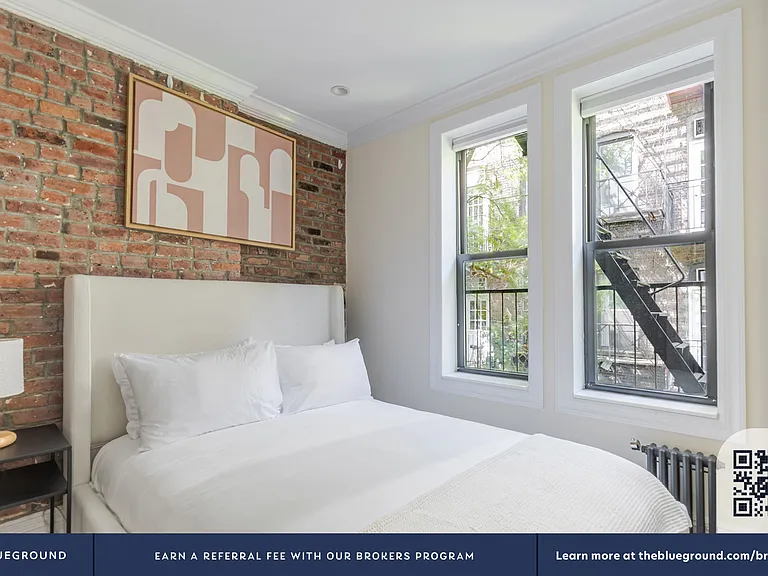 239 Elizabeth St #5 — Photo 9