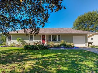 903 N 13th St, Guthrie Center, IA 50115