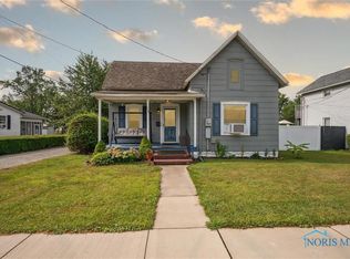 117 W Park St, Oak Harbor, OH 43449