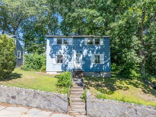 30 Macdonald St, Hyde Park, MA 02136