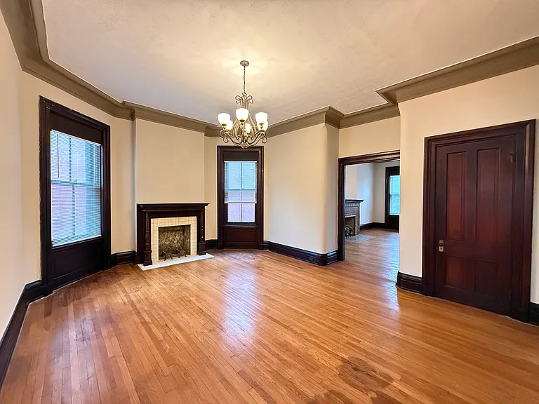 2410 Ashland Ave #2 — Photo 8