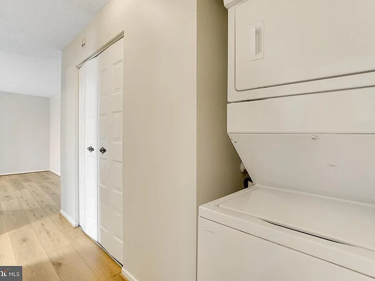 2300 Pimmit Dr #308W — Photo 19