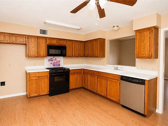 4th image of 11209 Willowood Creek Dr APT C