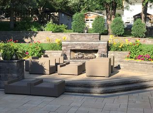 8641 Pine Hill Rd, Bloomington, MN 55438