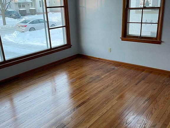 3rd image of 21650 Fuller Ave