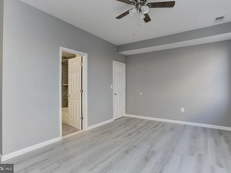 400 Highland Ave #402 — Photo 11
