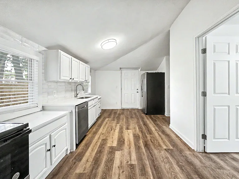 1272 Allene Ave SW — Photo 24