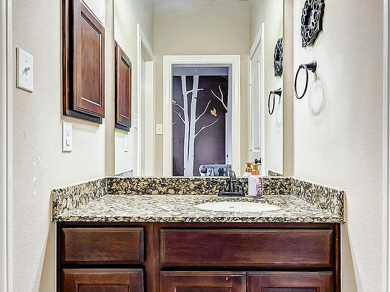 16214 Canova Hill Ln — Photo 33