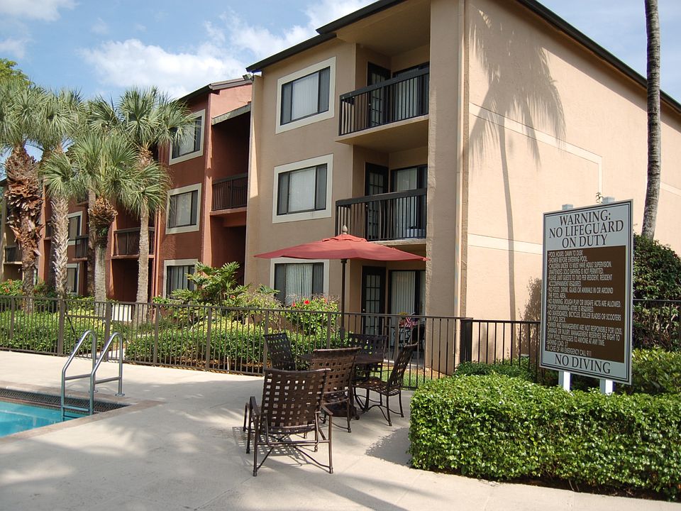 10641 Hammocks Blvd Miami FL Zillow