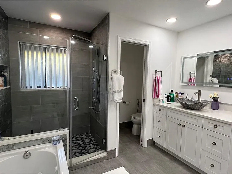 5580 Coach House Cir #F — Photo 20