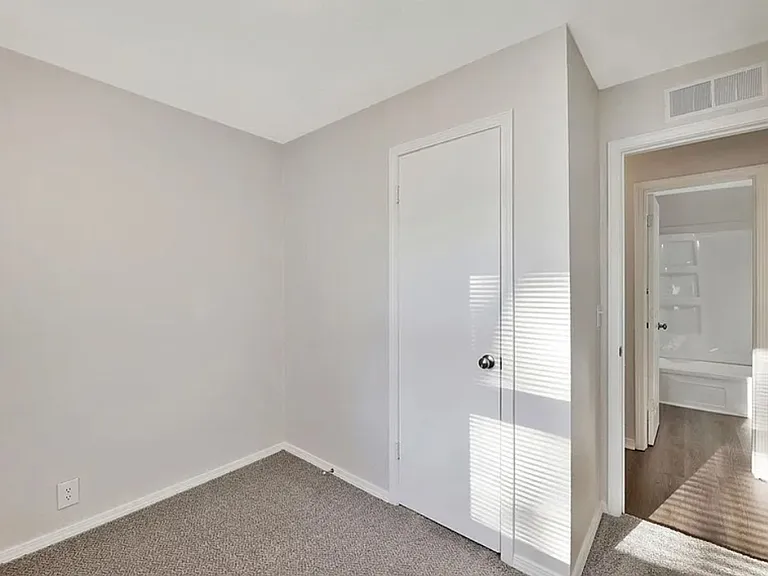 6020 N East Park View St — Photo 13