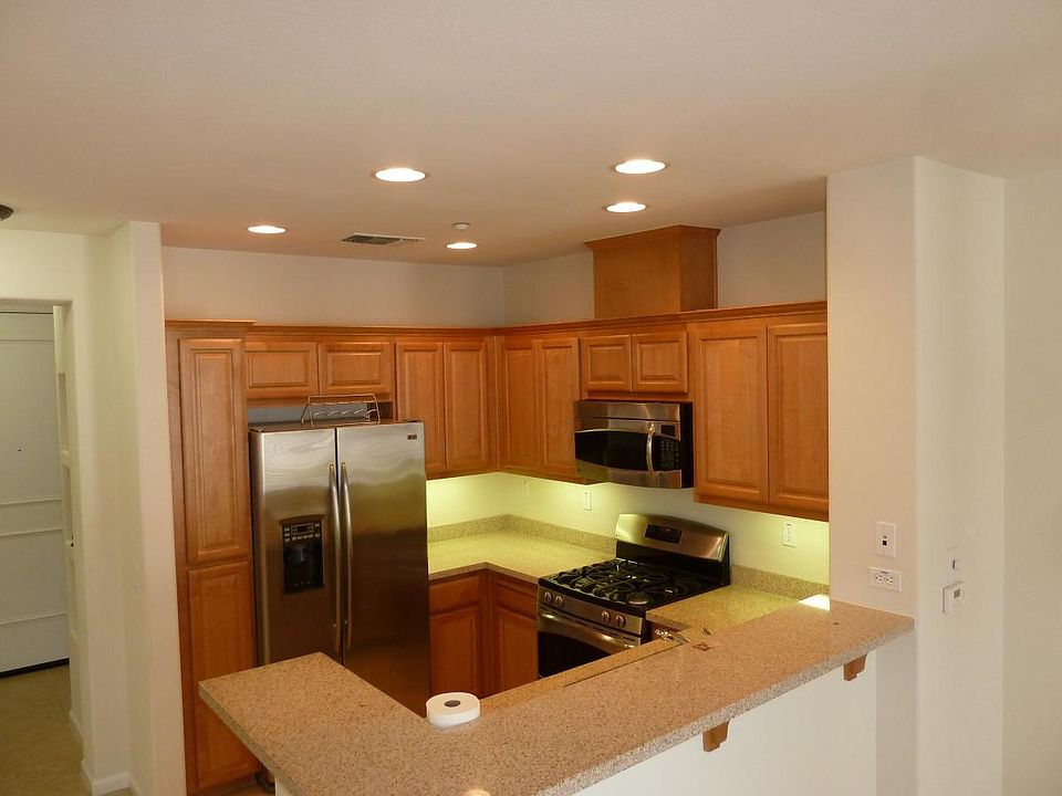 Stainless Steel Kitchen, Granite Countertops