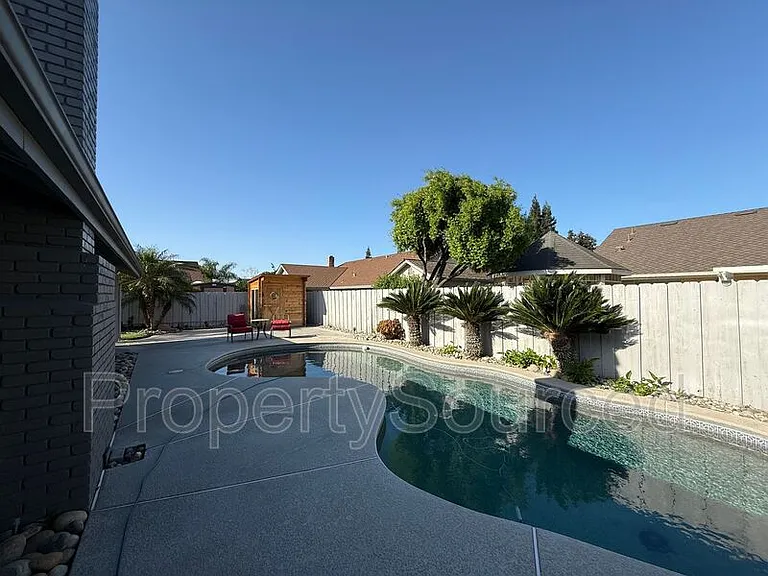 1351 Aksland Dr — Photo 41