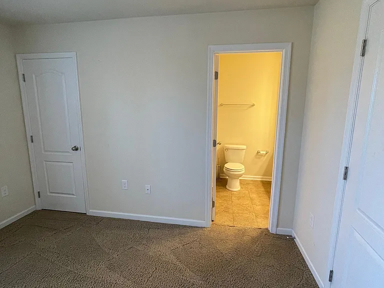 102 Woodside Dr — Photo 28