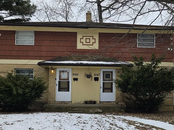3045 Canterbury Ln, Flint, MI 48504