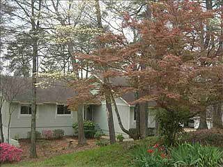 1st image of 300 Sassafras Dr