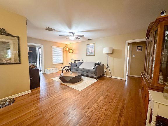 4th image of 3009 22nd St