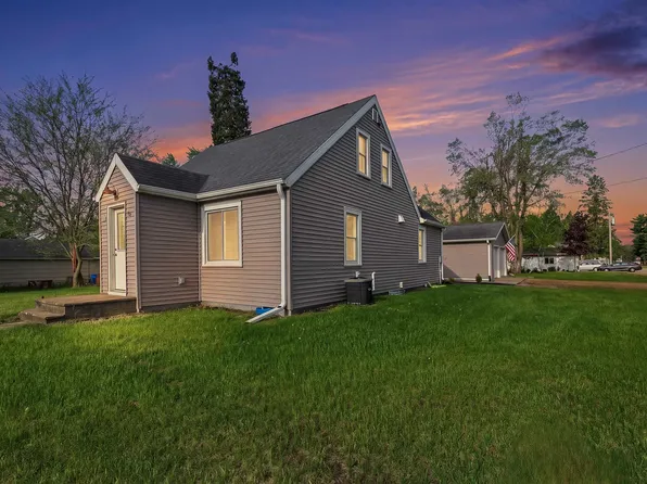 121 N Elm St, Plainfield, WI 54966