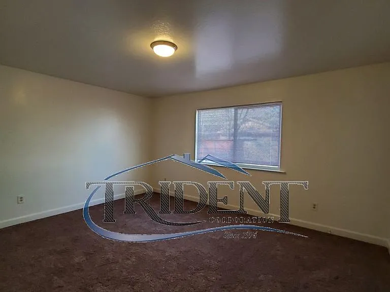 1825 Sierra Way — Photo 9