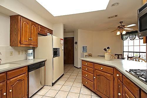 3rd image of 3945 Camino Dr