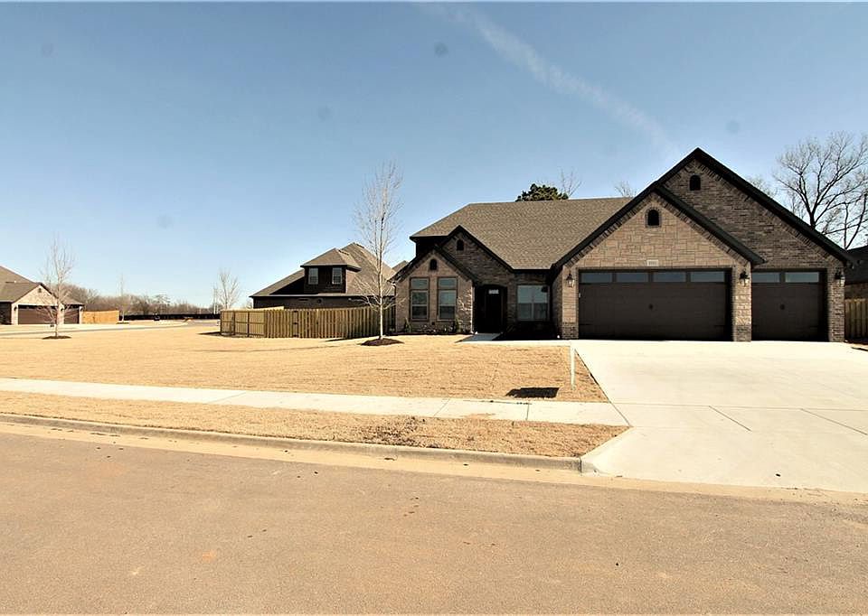 1st image of 1011 Owen Ln