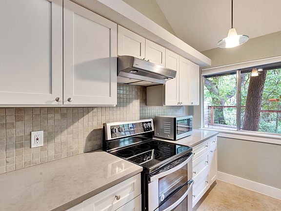 5th image of 1603 Summer Creek Ct #A