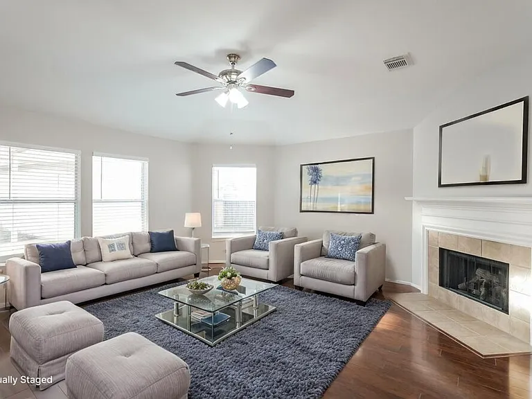 3830 Lake Ballinger Ln — Photo 3