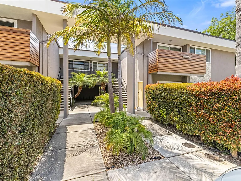 Renovated Apartments in Isla Vista — Photo 5