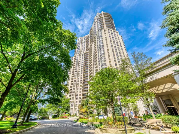 35 Kingsbridge Garden Cir W #3005, Mississauga, ON L5R 3Z5