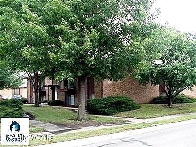 2nd image of 3632 Huntington Ave